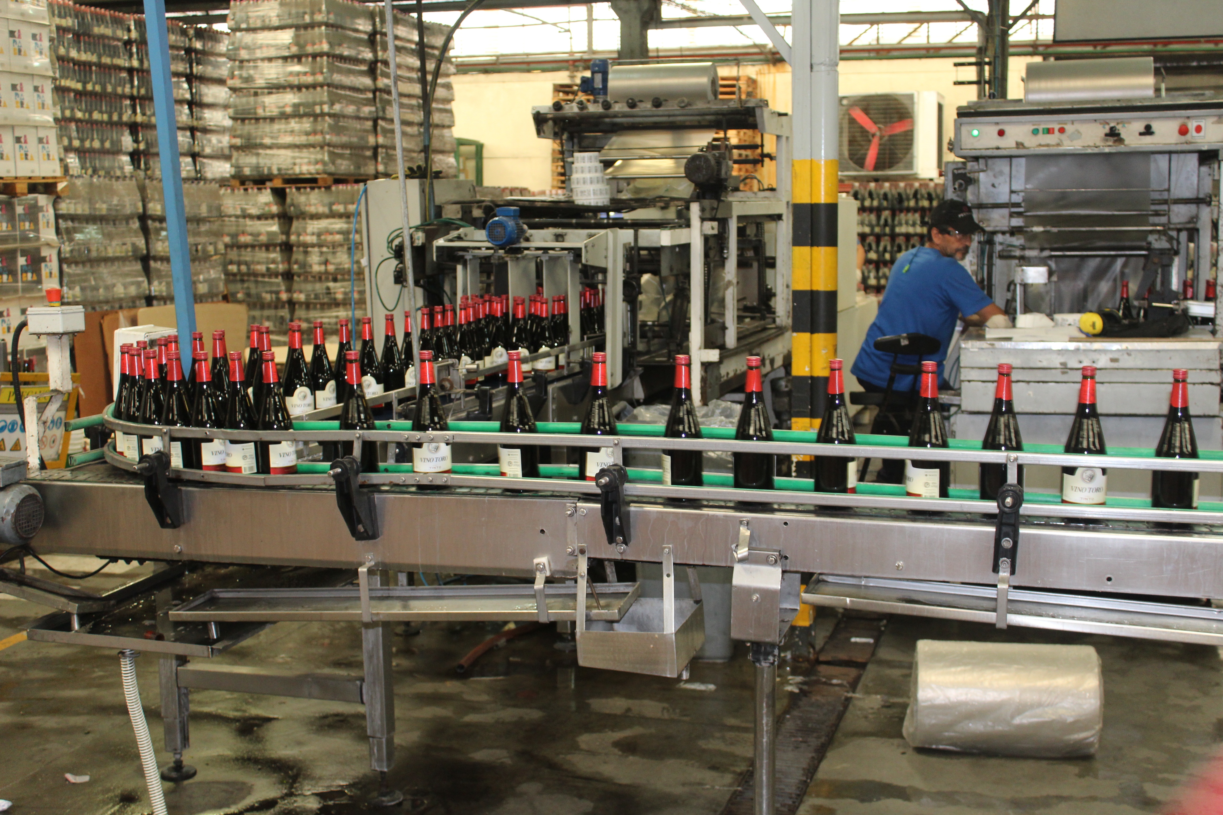 El 60% de la vitivinicultura del mundo se encuentra en manos de cooperativas. 1 Fecovita - Planta Mendoza