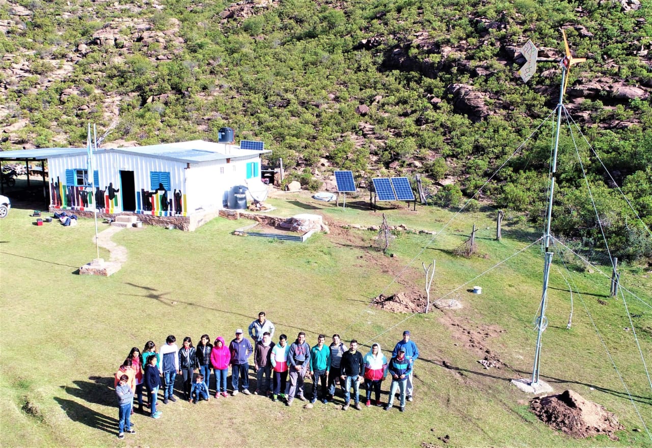 Instalan paneles solares en una escuela rural de San Luis 1 Instalan paneles solares y un aerogenerador en una escuela rural de San Luis 2