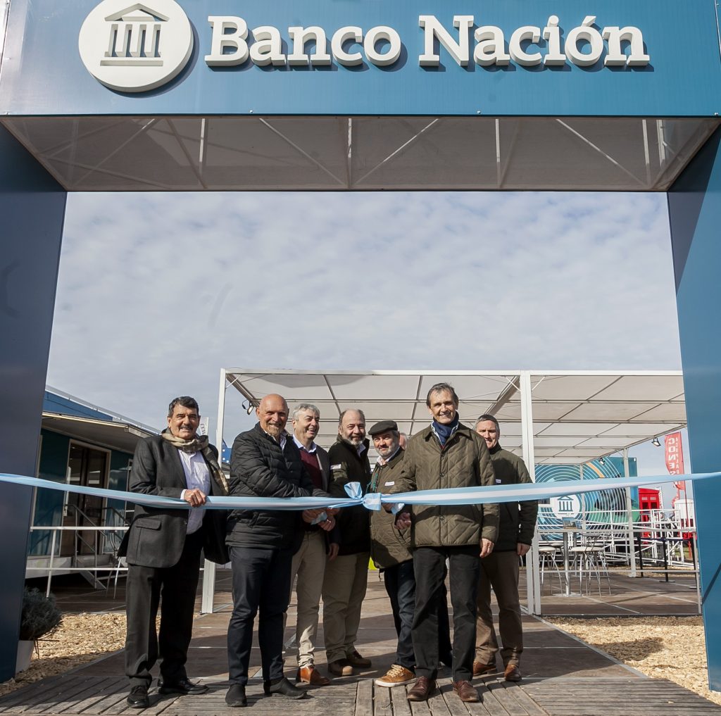 El Banco Nación presentó en AgroActiva “Nación Emprende”, un programa donde el crédito va a tu casa 1 MG 3115