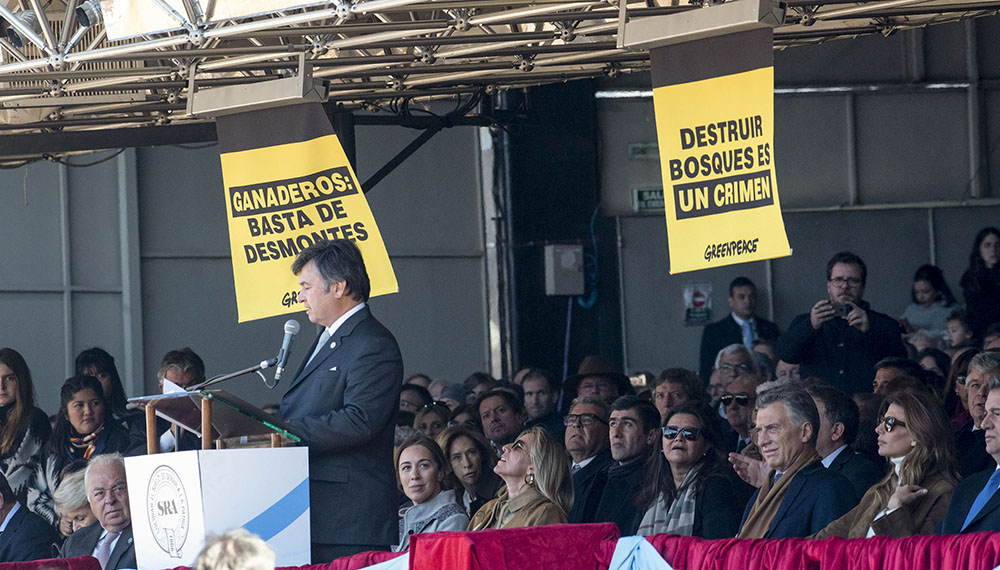 La intervención de Greenpeace en la inauguración de la Exposición Rural 1 GPA RuralDesmontes 06