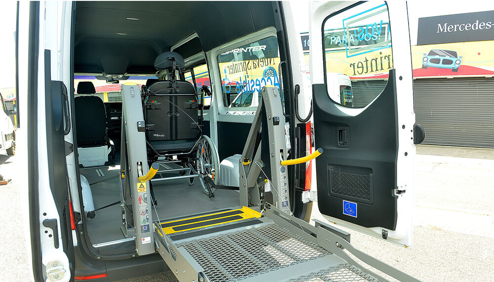 Se presentó en la Argentina la nueva "Sprinter Accesible" 1 Camioneta Sprinter Accesible Mercedes Benz 1