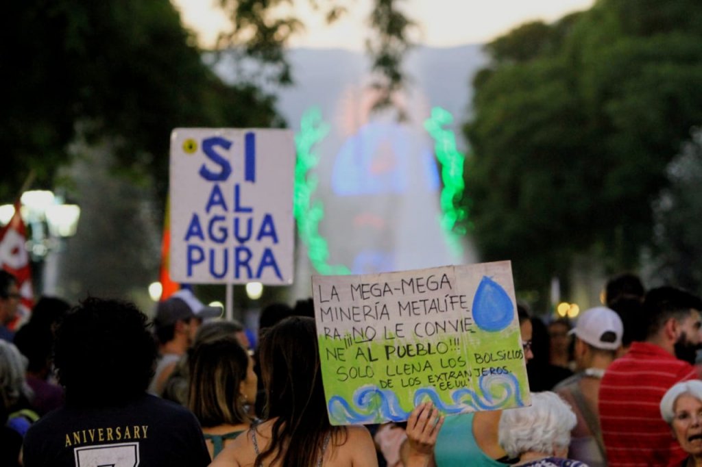 Escándalo en Mendoza: quieren permitir el uso de cianuro y ácido sulfúrico en la minería 2 2 3