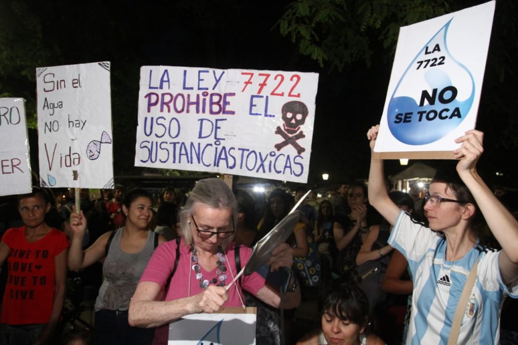 Escándalo en Mendoza: quieren permitir el uso de cianuro y ácido sulfúrico en la minería 5 5