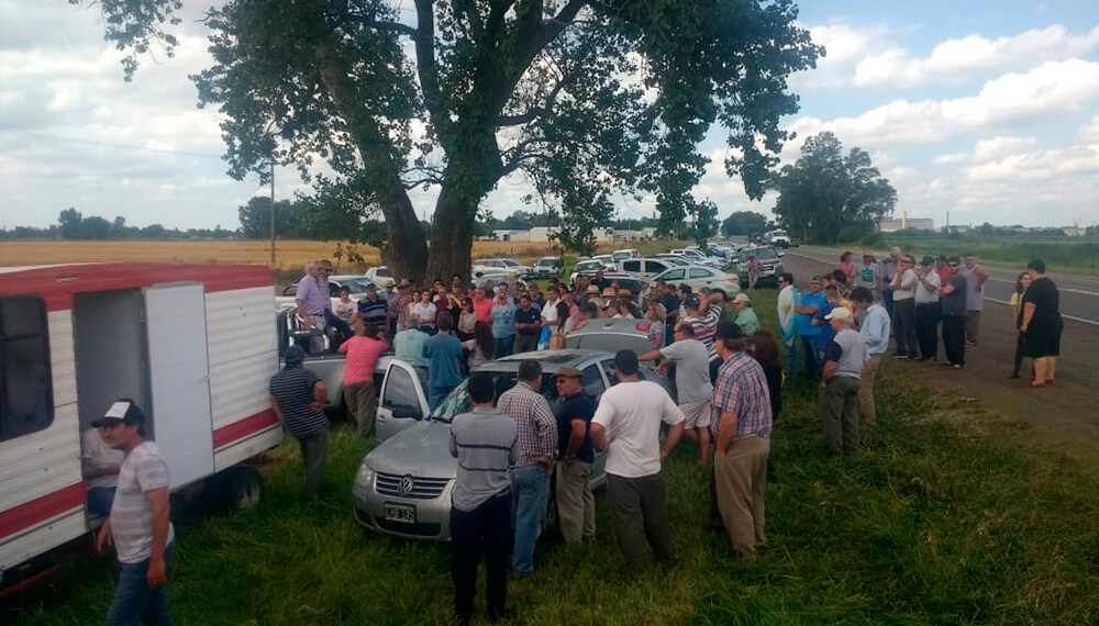 Terminó el tractorazo en Bragado y podría haber cese de comercialización de granos y hacienda 1 Tractorazo Bragado