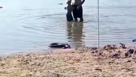 Anaconda en playa de entre ríos