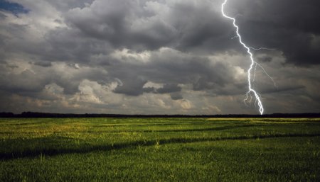 tormenta en el campo