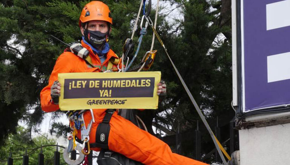 Así fue la intervención de Greenpeace en la Rural: "Los ganaderos son los dueños del fuego" 3 GP 3.jpg