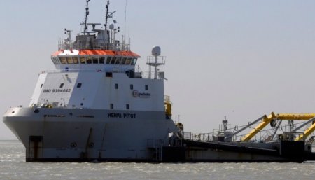 Comenzaron las obras de dragado en el estuario de Bahía Blanca 1 Draga Henri Pitot infocampo