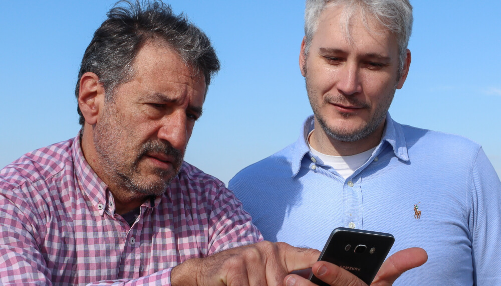 Creadores de AgroDisponble - Jorge Luis Calvigioni (Ver foto, izq.) y Hernan Seratto