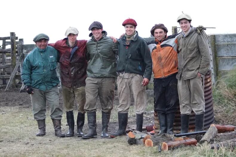 En Tierra del Fuego, logran 97% de preñez: un planteo ganadero modelo en el “fin del mundo” 3 estancia viamonte equipo trabajo