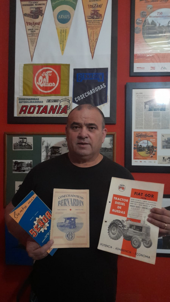 José María, un coleccionista único en Colonia Castelar: tiene más de 14.000 folletos de máquinas agrícolas 1 barrale folletos