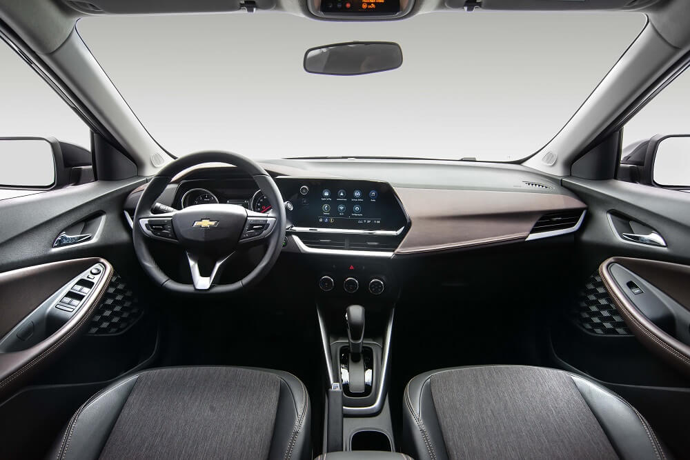 Nueva Montana LTZ interior