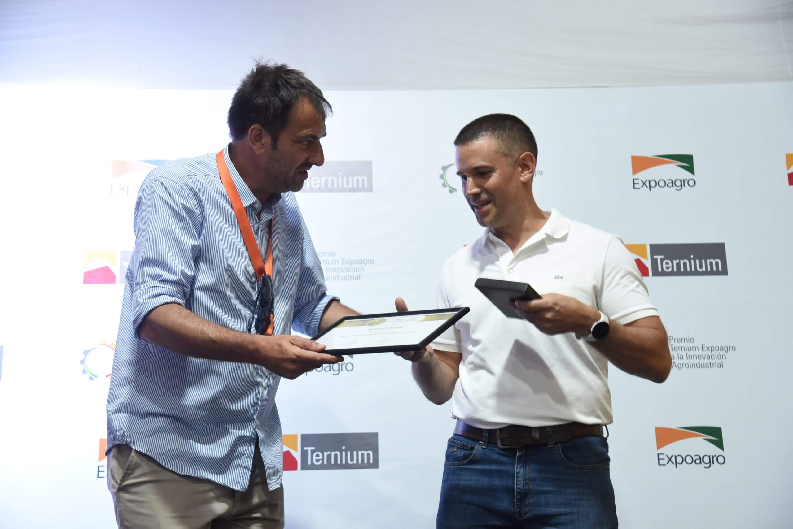Descargar imagen de Luciano Armoa y Patricio Frydman