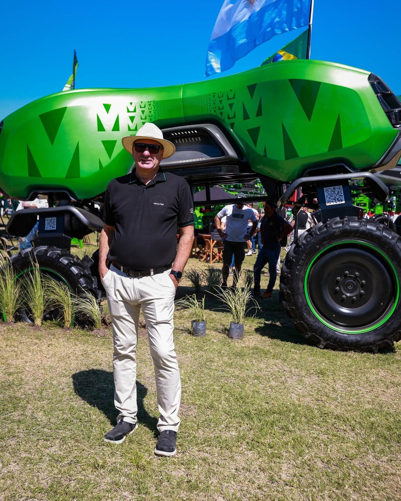 Es autónoma y puede pulverizar, fertilizar o sembrar: una sorprendente máquina “made in” Argentina 3 borri