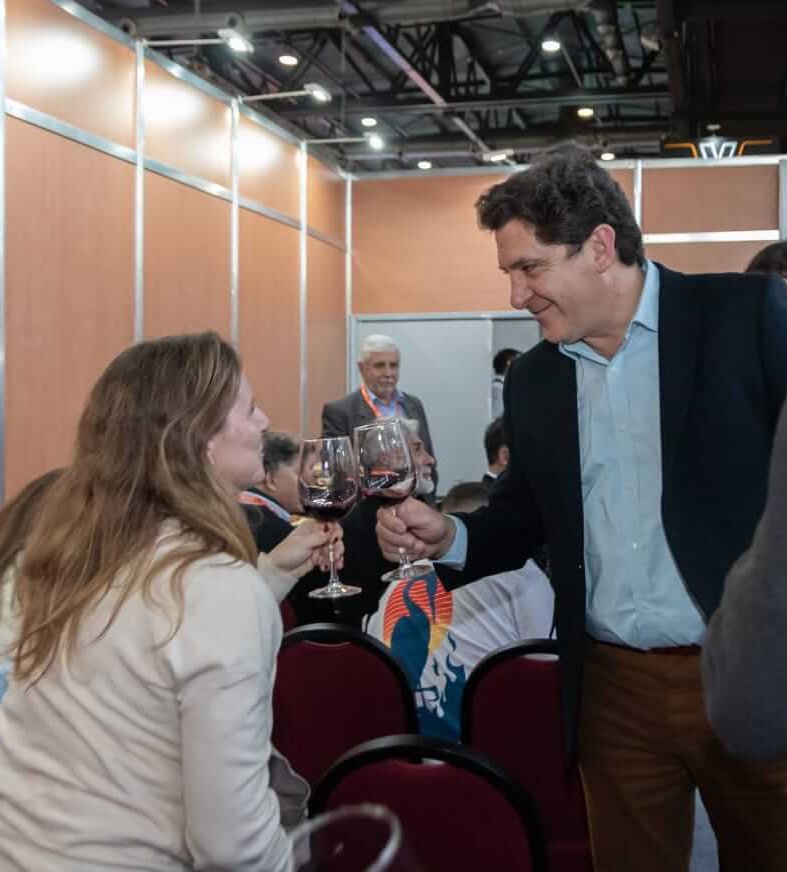 Vinos de calidad: el plan de San Juan para recuperar protagonismo y competirle al Valle de Uco 2 Ministro gustavo Fernandez San Juan e1722444790303