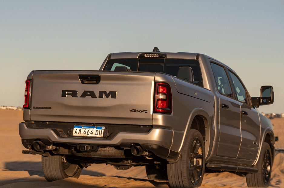 ram 1500 caja
