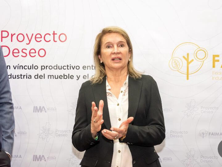 En charla