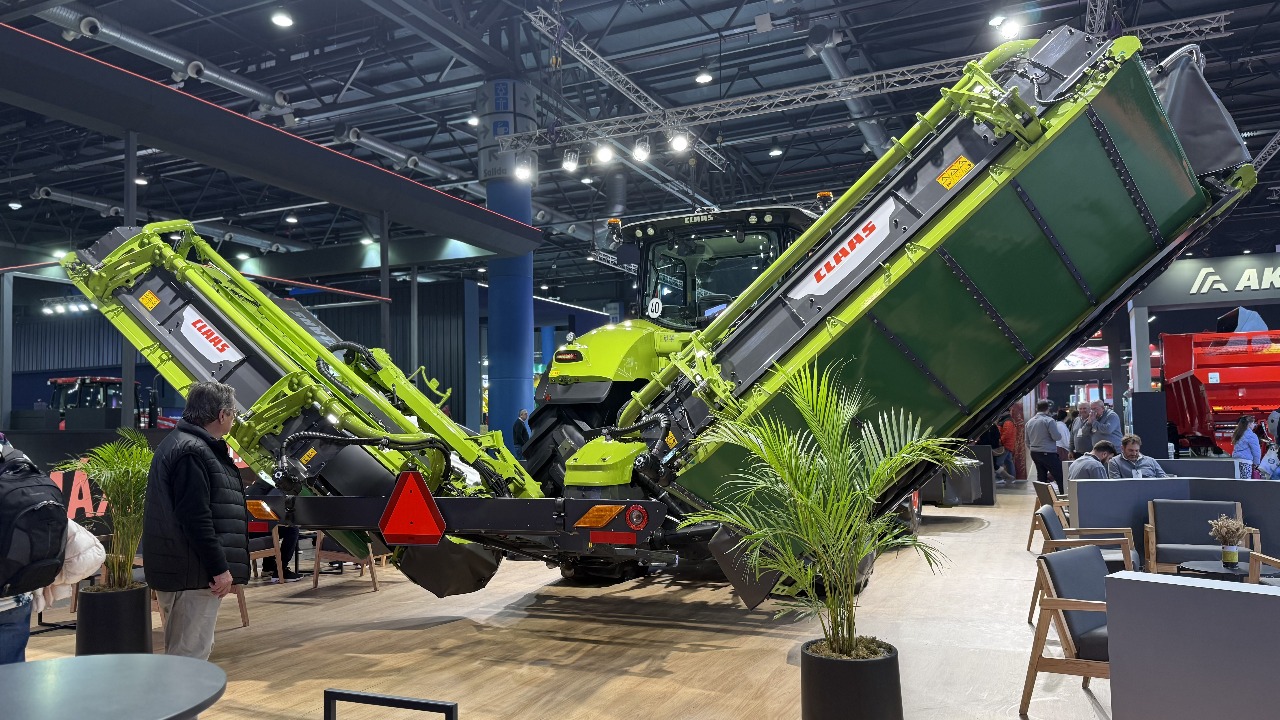 TRACTOR CLAAS 3