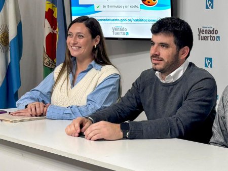 Funcionaria con intendente Venado Tuerto