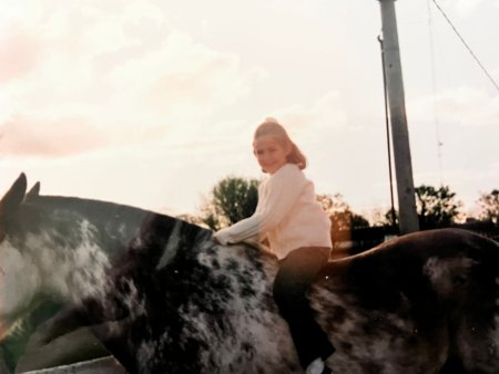 VIEJA Chiquita a caballo