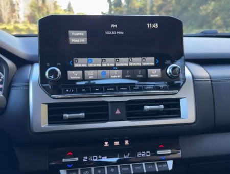 l200 pantalla musica