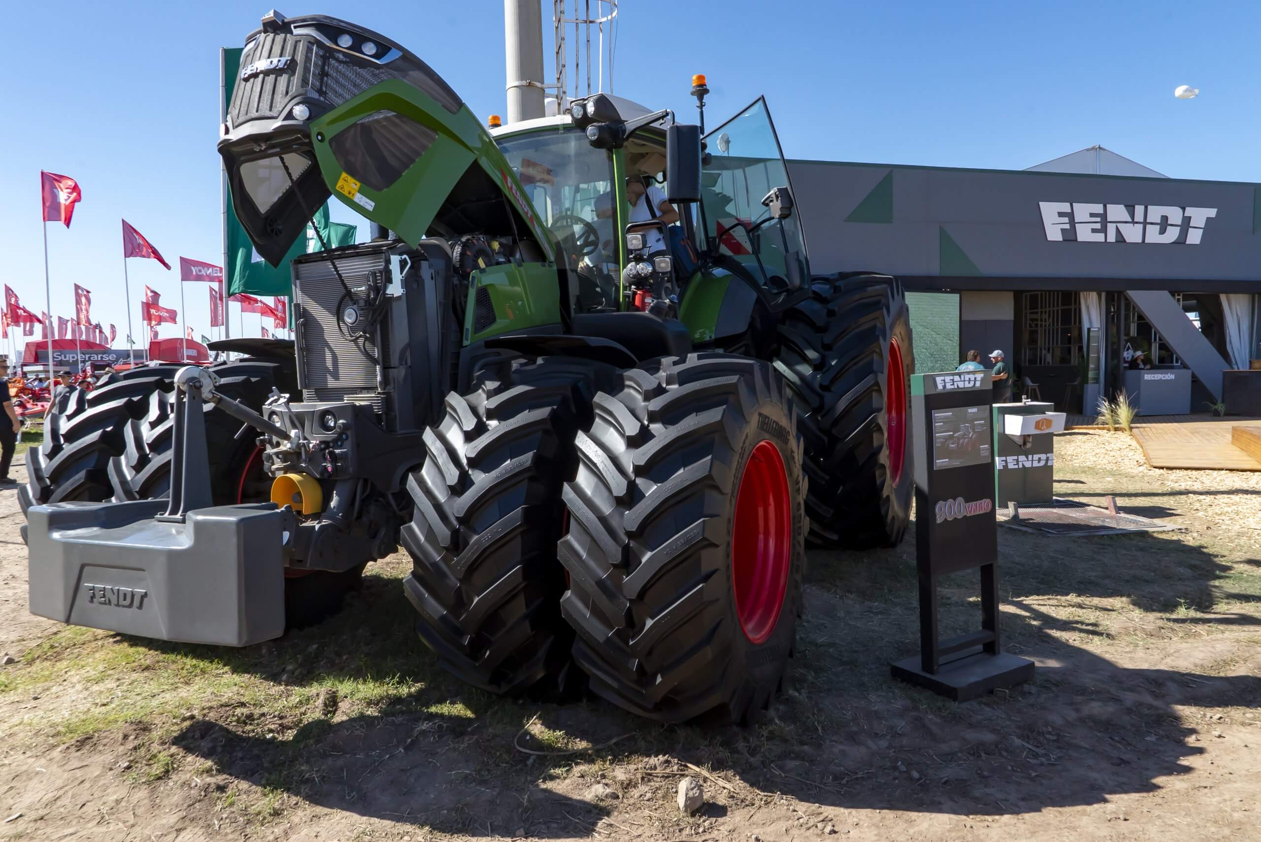 FENDT Vario 900 scaled